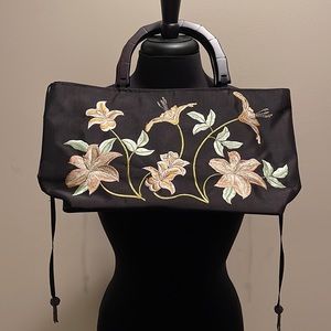 Beautiful Fully Silk Handbag!